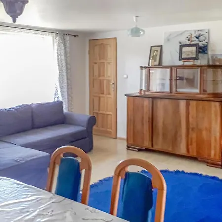 Appartement Beautiful In With Wifi
